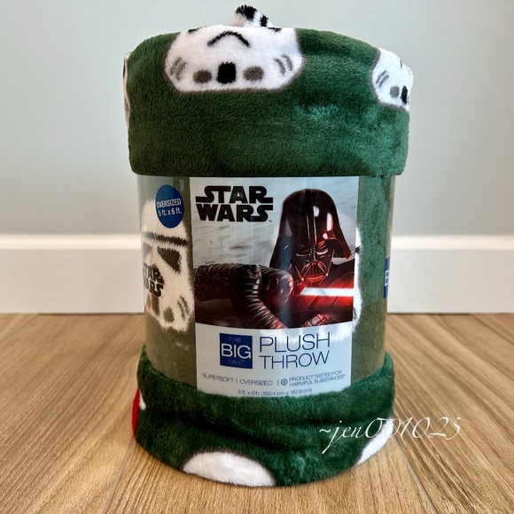 Star Wars Christmas Blanket Vader & Stormtroopers Santa Hat 5x6 ft - The Big One - Picture 2 of 9